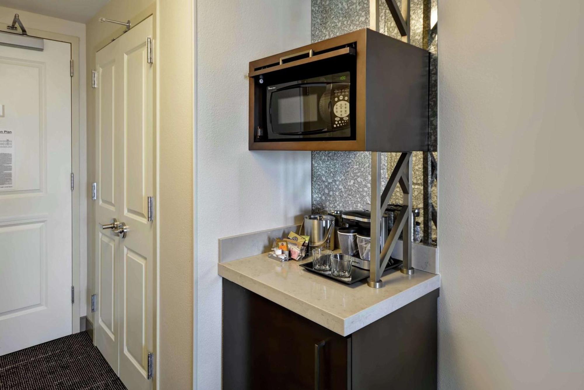 Doubletree By Hilton Chicago Midway Airport, Il Hotel Bedford Park Екстериор снимка