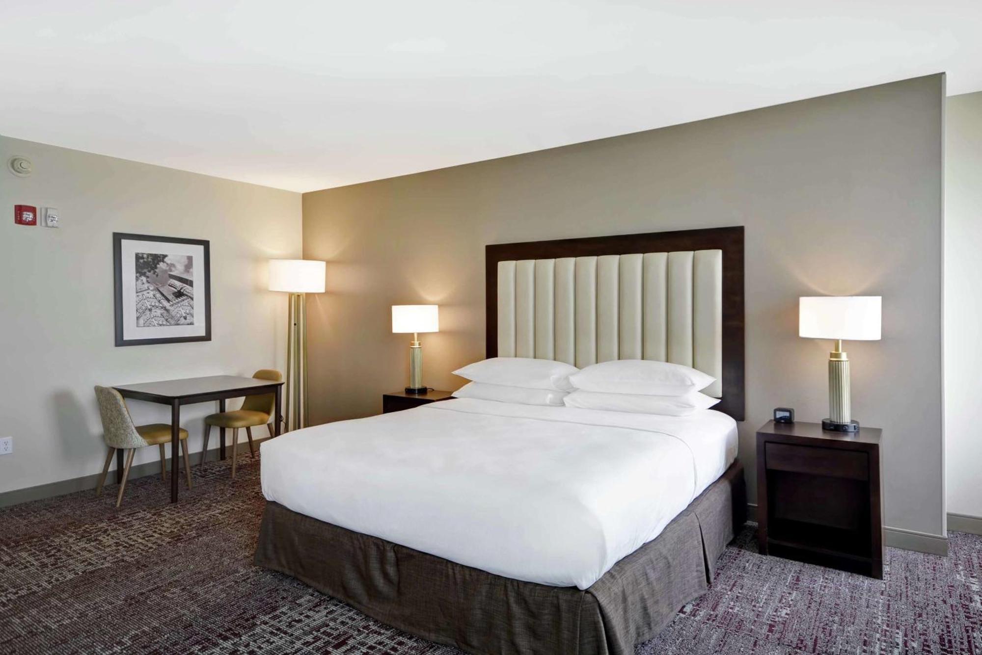 Doubletree By Hilton Chicago Midway Airport, Il Hotel Bedford Park Екстериор снимка