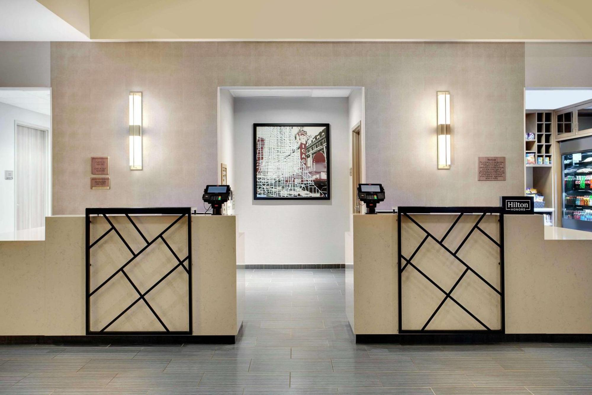 Doubletree By Hilton Chicago Midway Airport, Il Hotel Bedford Park Екстериор снимка