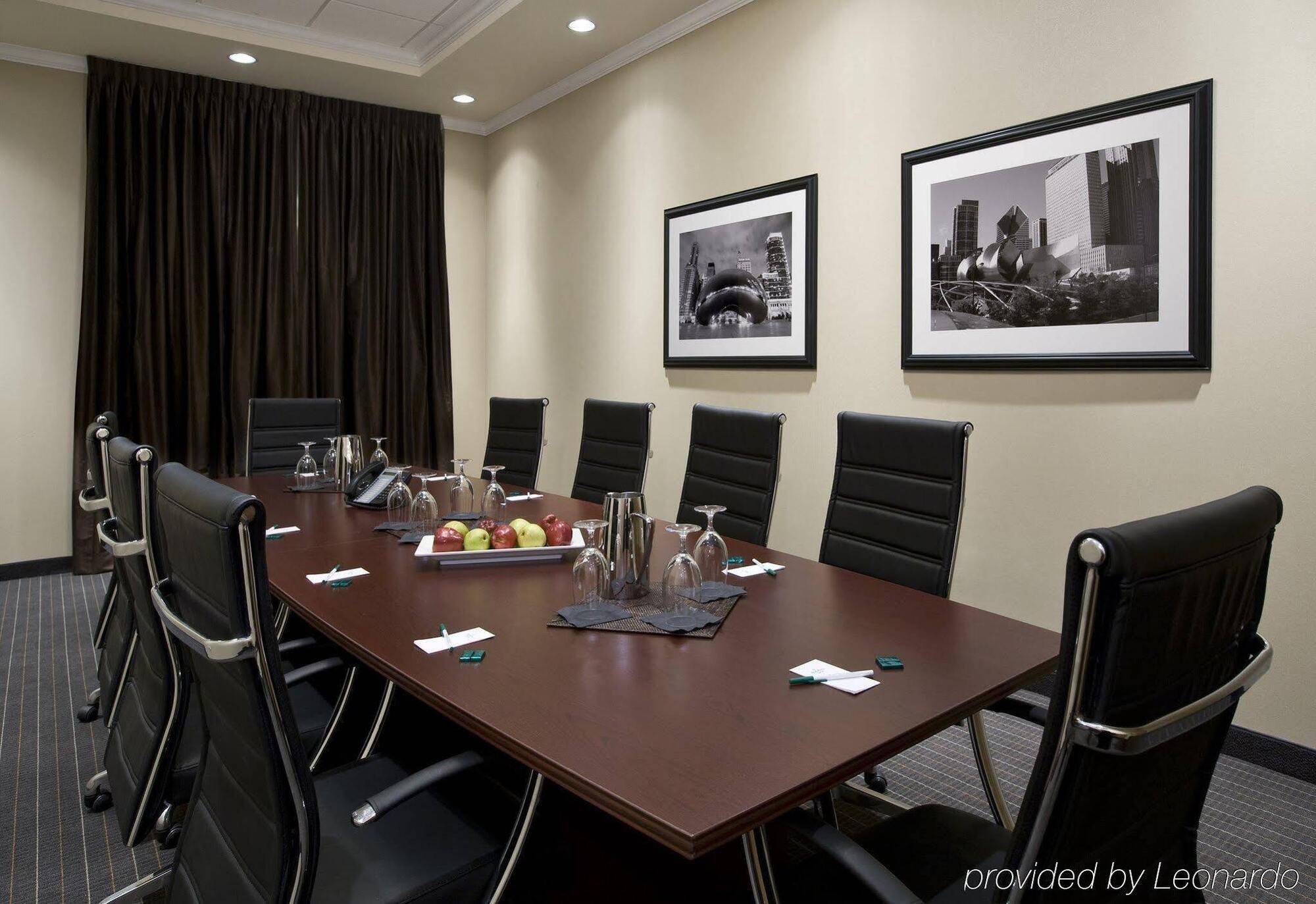Doubletree By Hilton Chicago Midway Airport, Il Hotel Bedford Park Екстериор снимка